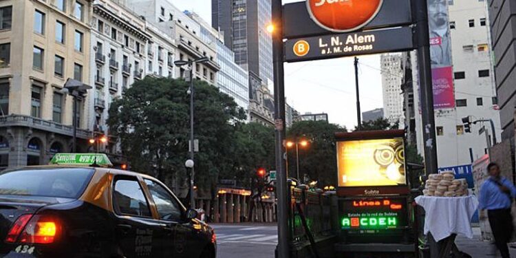 Insólito: a poco de su jubilación, convertirán a tercer riel los CAF 6000 del Subte B