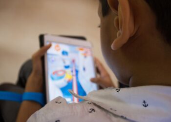 Inteligencia artificial en el aula, entre la innovación educativa y el riesgo de aprender sin comprender