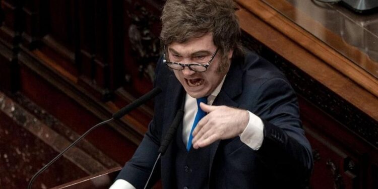 Javier Milei: “No me van a llevar puesto como a Macri”