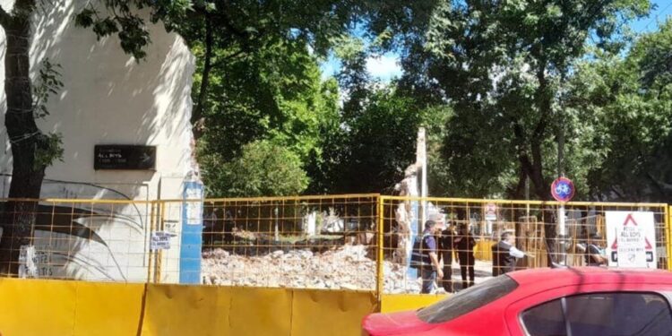 La Ciudad demolió el muro de un exinstituto de menores que está en proceso legislativo para cederlo al Club All Boys
