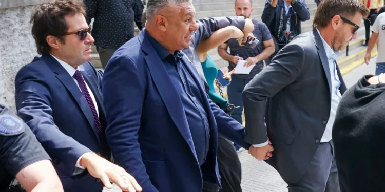 La justicia autorizó a Claudio “Chiqui” Tapia a salir del país tras la indagatoria