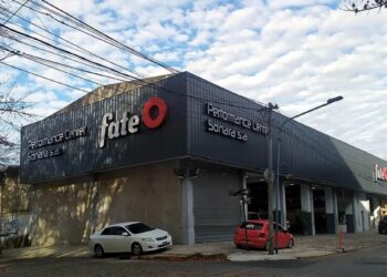 La Justicia revocó la orden de desalojo del predio de FATE