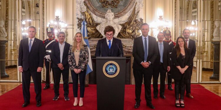 La Libertad Avanza: las Fuerzas del Cielo se acomodan en la interna tras el fallo por YPF