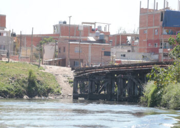 Los costos del fin del Estado en los barrios populares: «Volvió el olor al Riachuelo»