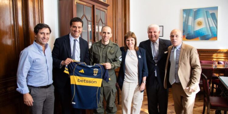 Patricia Bullrich logró tener su encuentro con el gendarme Nahuel Gallo en el Senado