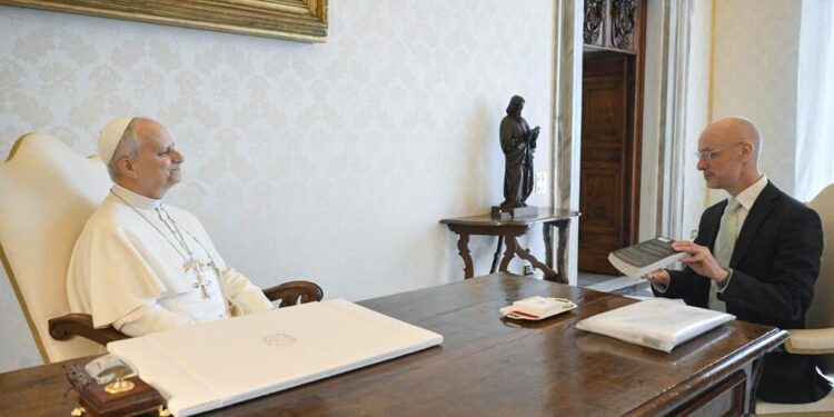 Reunión sorpresiva en el Vaticano: “El Papa León XIV cree en las acusaciones contra el Opus Dei”