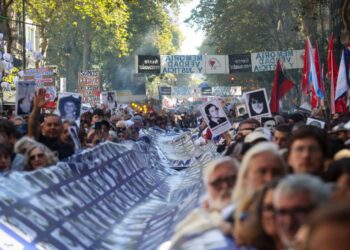 Son sin cuenta: crónica de una multitud que no va a desaparecer