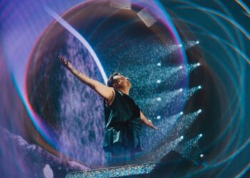 Tan Biónica hizo vibrar Vélez: clásicos, un invitado de lujo y una lluvia que elevó el show a lo épico