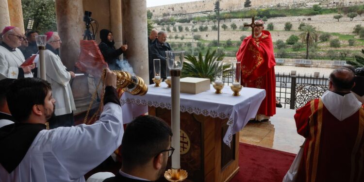 Tensión en Jerusalén: Israel impidió la misa de Domingo de Ramos en el Santo Sepulcro y desató críticas internacionales