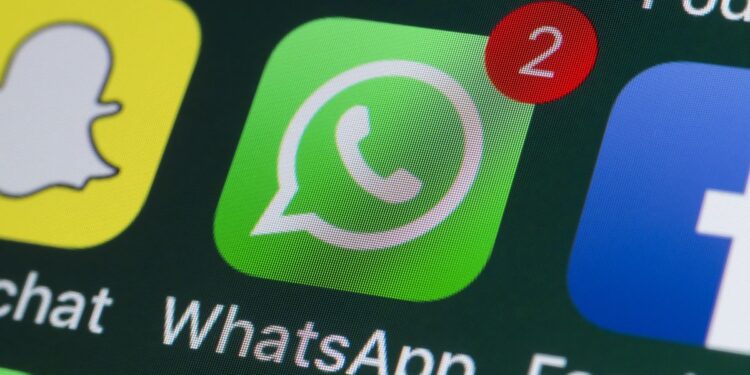 WhatsApp trabaja en cuentas especiales para menores de 13 años y estas serán las características principales