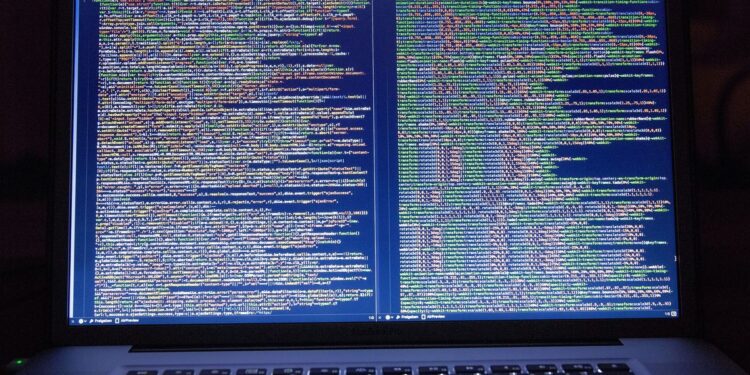 Alertan por la capacidad de gobiernos de acceder a software espía comercial para hackear teléfonos de ciudadanos