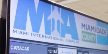 Así se vivió el histórico regreso de los vuelos directos entre Miami y Caracas tras siete años suspendidos