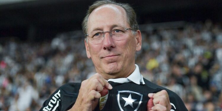 Botafogo demandó al Lyon por una deuda de u$s144 millones