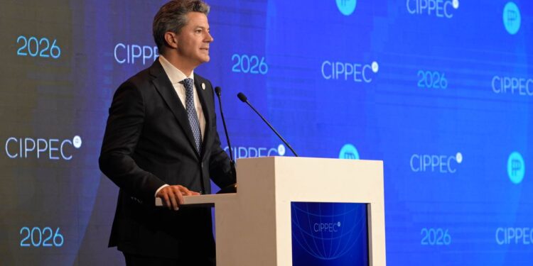 CIPPEC reunió a la dirigencia en su cena anual y llamó a “crecer o crecer” en un momento bisagra