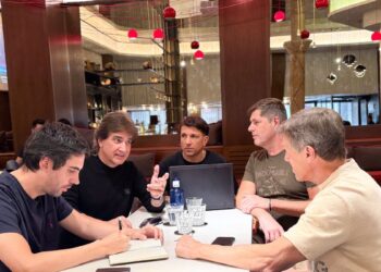 Dante Gebel, más cerca de ser candidato: otro problema para La Libertad Avanza