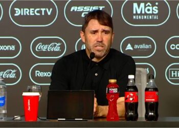 Eduardo Coudet fue autocrítico tras la derrota de River, pero aseguró: “Si cobra la de Maxi Salas, esa era penal”