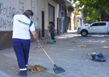 El Gobierno porteño despidió a 5.000 trabajadores y trabajadoras del programa “Veredas limpias”