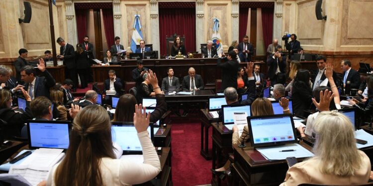 El Senado sesiona para tratar pliegos y acuerdos militares