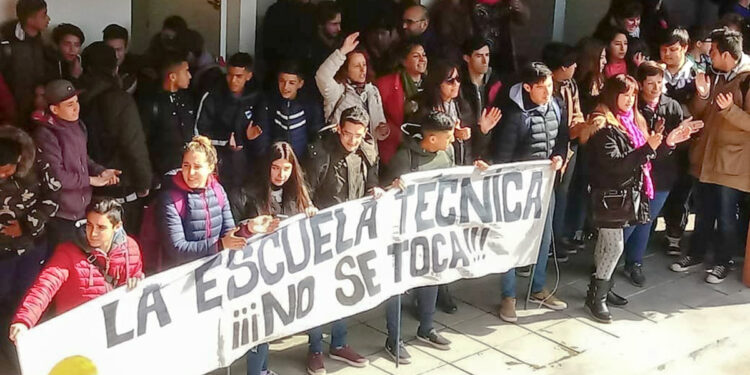Escuelas técnicas: la Justicia avaló el reclamo colectivo para tratar el desfinanciamiento del Gobierno nacional