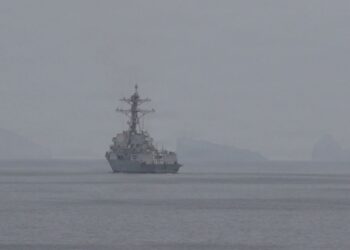 Guerra de Medio Oriente EN VIVO: máxima tensión en el estrecho de Ormuz por el inicio del bloqueo militar estadounidense