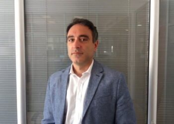 Hay más colectivos en la calle, pero la crisis en el transporte público sigue