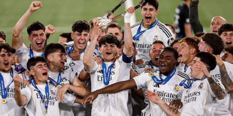 La nueva joya campeón con el Real Madrid que es seguido por la Selección argentina