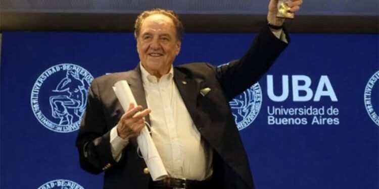 La UBA reconoció a Carlos Heller como Doctor Honoris Causa