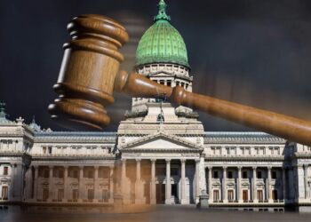 La UIA defendió la vigencia de la ley de reforma laboral tras la suspensión de artículos clave