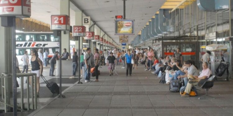 Llaman a licitación para modernizar la terminal de Retiro