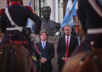 Pascuas agitadas para Javier Milei: la interna golpea a La Libertad Avanza y deja a Adorni en una posición delicada