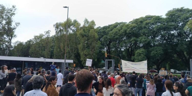 Protesta en el INTI: “Rechazamos la baja de más de mil servicios esenciales para el desarrollo y el cuidado de la sociedad”