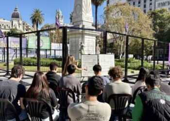 Reclamo universitario: clases públicas frente a la Casa Rosada por la ley de financiamiento