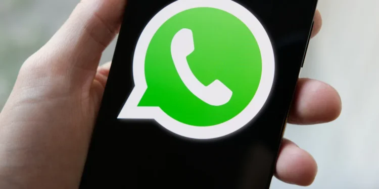 WhatsApp prepara una nueva lista de contactos “en línea”: ¿el fin de la privacidad?