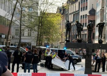Alemania: un auto embistió a una multitud, dejó al menos dos muertos y el atacante fue detenido