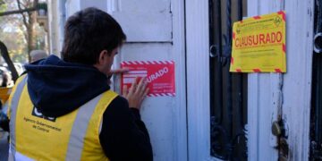 CABA desalojó una casa usurpada en Floresta en la que funcionaba un taller textil clandestino