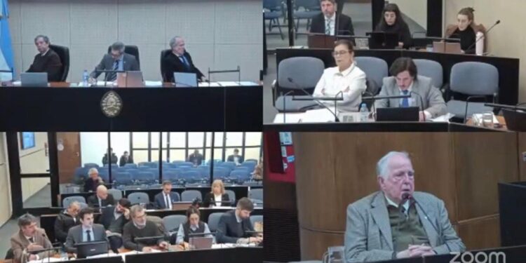 Causa Cuadernos: revelan más de 300 llamados entre el acusado de manipular los anotadores y un exjefe de Pericias de la Federal
