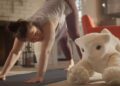 El creador de una de las primeras aspiradoras robot busca sacudir el mercado con una mascota que funciona con IA