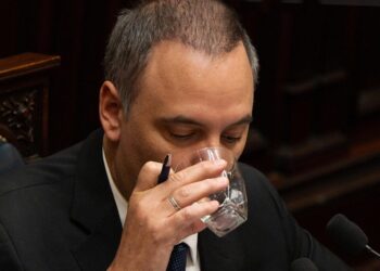 El gobierno cree que lo peor de la tormenta Adorni ya pasó y que ahora puede victimizarse