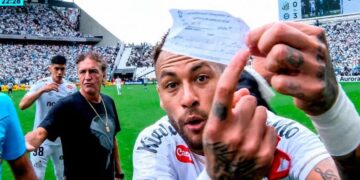 El insólito error que sufrió Neymar en Brasil: fue sustituido por equivocación y explotó de bronca