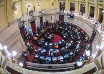 El oficialismo busca aplacar la interna entre Karina Milei y Bullrich por la reforma política