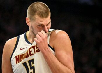 Escándalo en la eliminación de Denver: Nikola Jokić fue expulsado en un final caliente ante Minnesota por la NBA