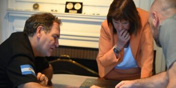 Fuerte cruce entre Patricia Bullrich y el gobierno de Axel Kicillof por el robo a un nene de 12 años
