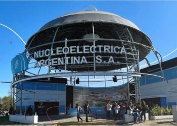 Informe de Manuel Adorni reveló gastos millonarios de la empresa Nucleoeléctrica con la tarjeta corporativa