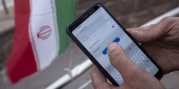 Irán restablece internet tras casi tres meses de bloqueo en medio de la crisis interna