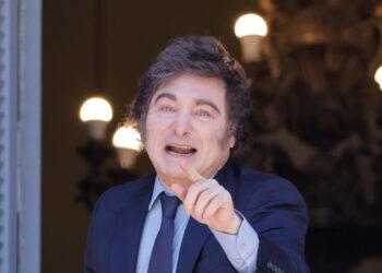 Javier Milei redobló sus críticas a la prensa, pero aseguró: “Nunca hubo tanta libertad de expresión como hoy”