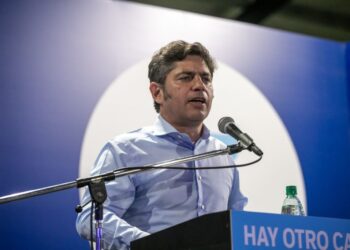 Kicillof confronta con Milei por el recorte en Salud y arma una estrategia para la juventud