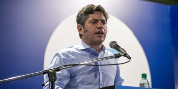 Kicillof confronta con Milei por el recorte en Salud y arma una estrategia para la juventud