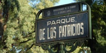 La Ciudad de Buenos Aires lanzó un concurso masivo para privatizar espacios en 16 parques y plazas porteñas