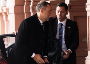 La férrea defensa de Adorni mueve los cimientos de la alianza entre Milei y el PRO