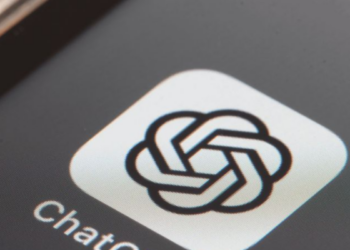 OpenAI convierte a ChatGPT en asesor financiero: ya permite conectar cuentas bancarias e inversiones